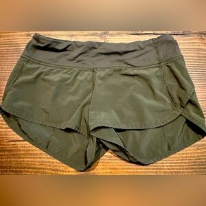Olive Green Speed Up Low-rise Lined Short 2.5” Size 4